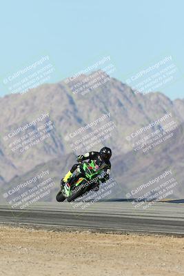 media/Dec-01-2025-Moto Forza (Mon) [[2daa91e15f]]/2-Intermediate Group/Session 4 Turn 9/